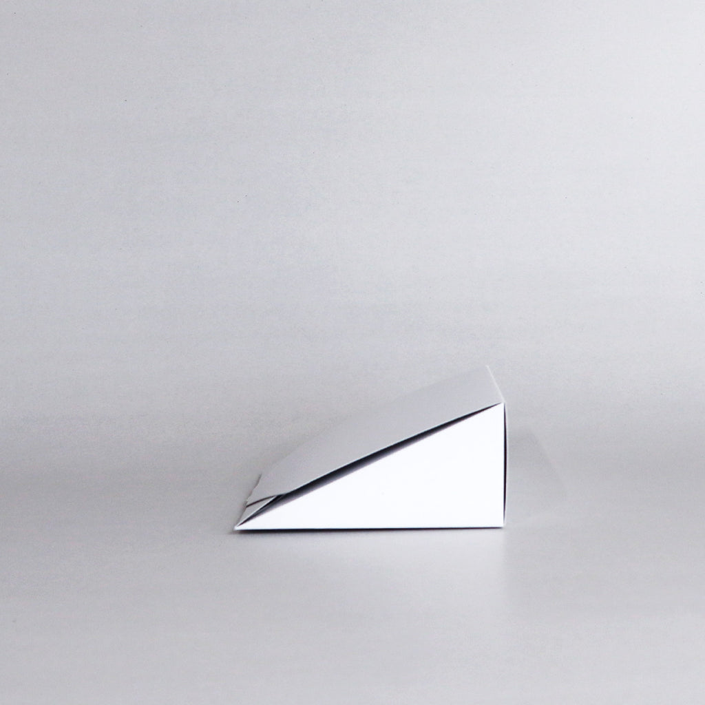 仕切一体型三角ケース