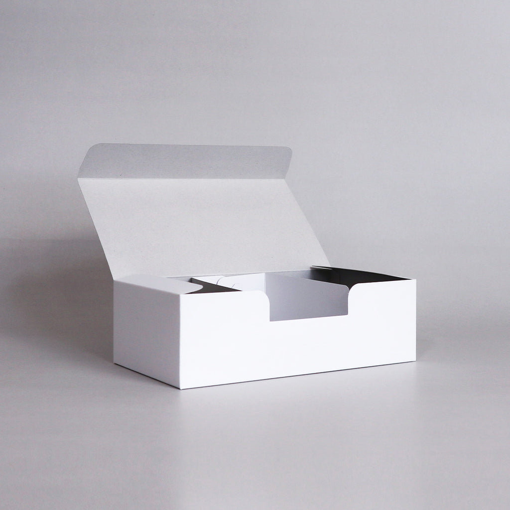 仕切一体型ケース