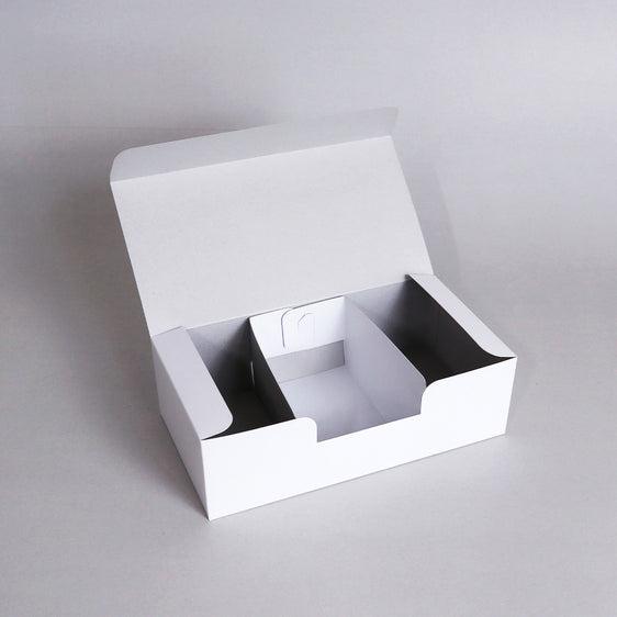 仕切一体型ケース