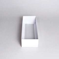 A box with easy contents to take out