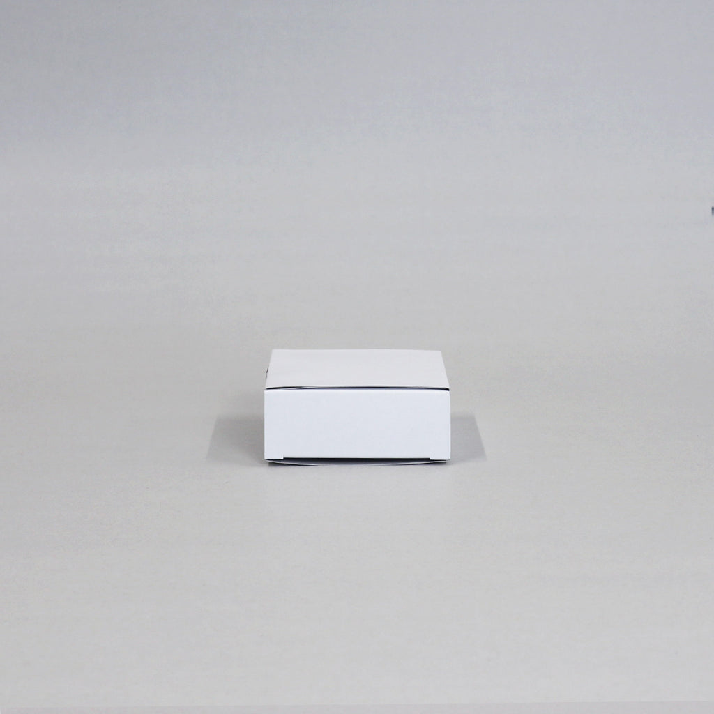 Soap box with integrated divider