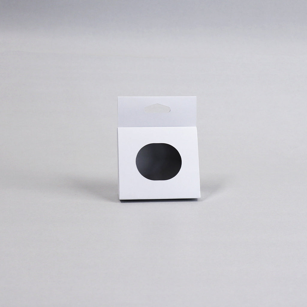 Triangular hanging case